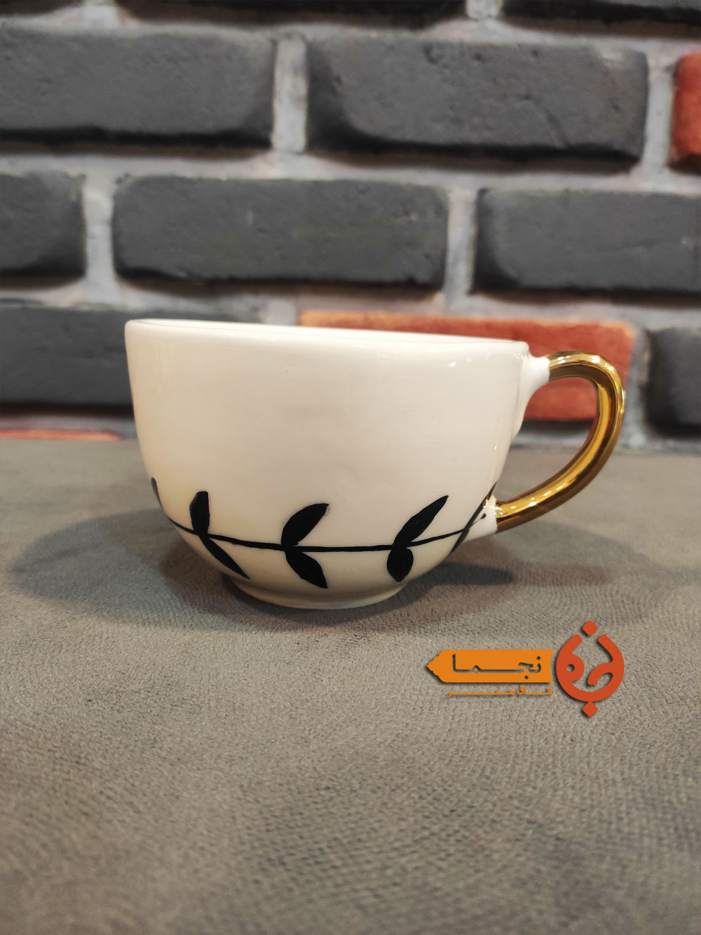 431HM06 ماگ سرامیکی دست ساز دسته طلایی